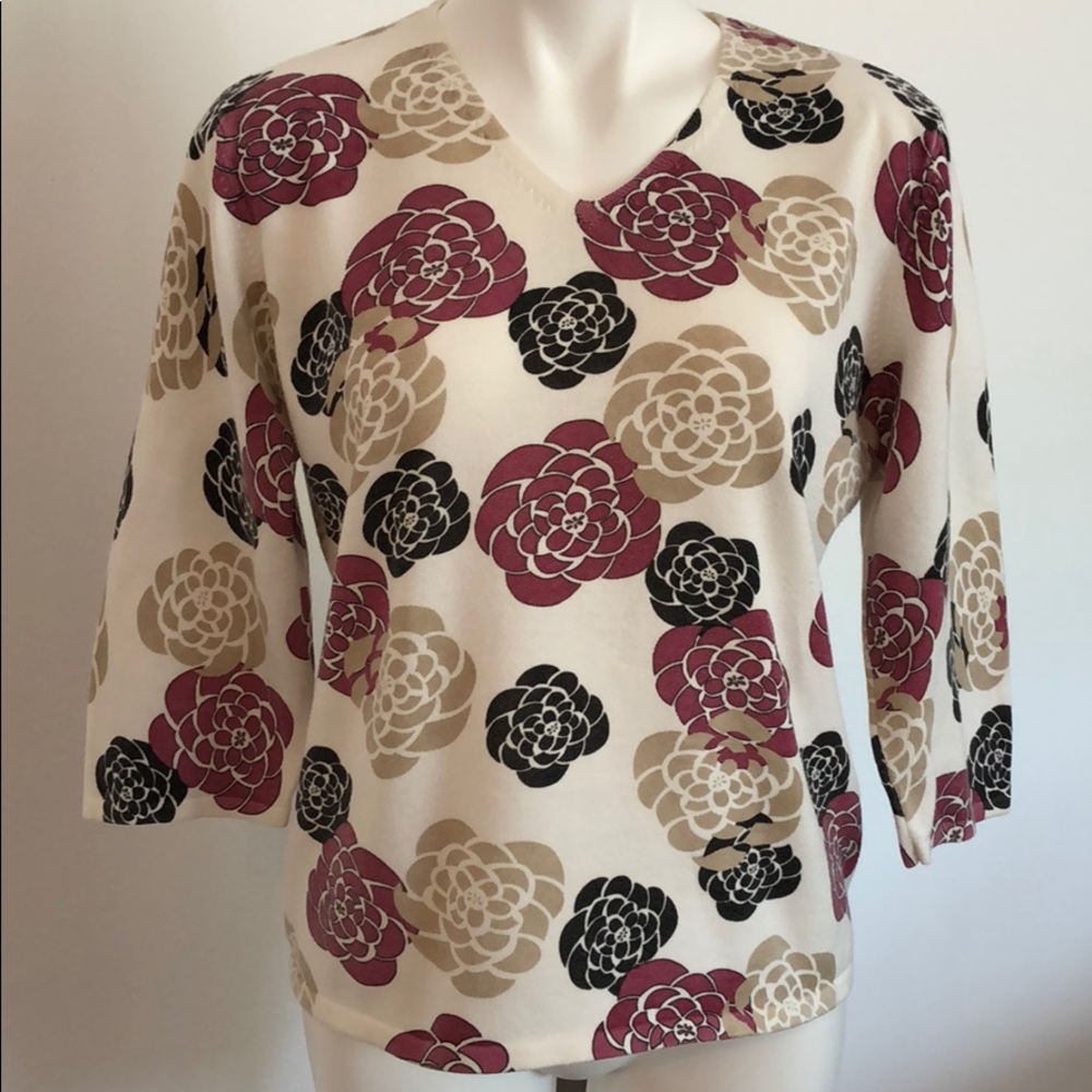 Style & Co floral sweater top. Size L.